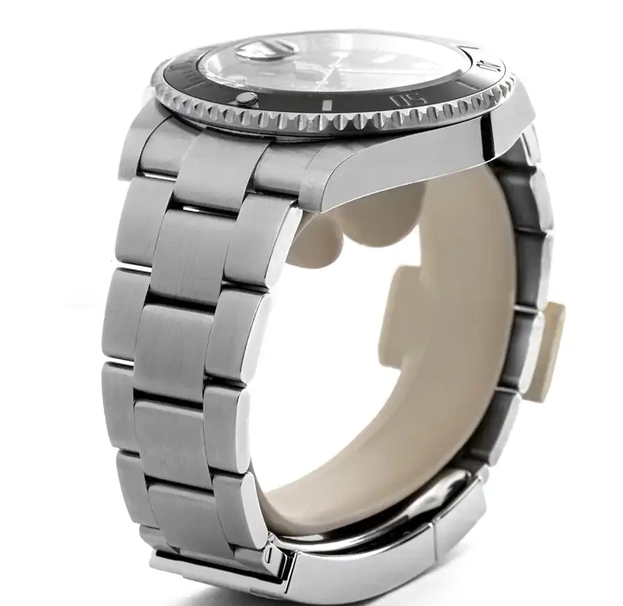 Prestigious Jewelers Rolex Submariner 126610LN Yes 0709